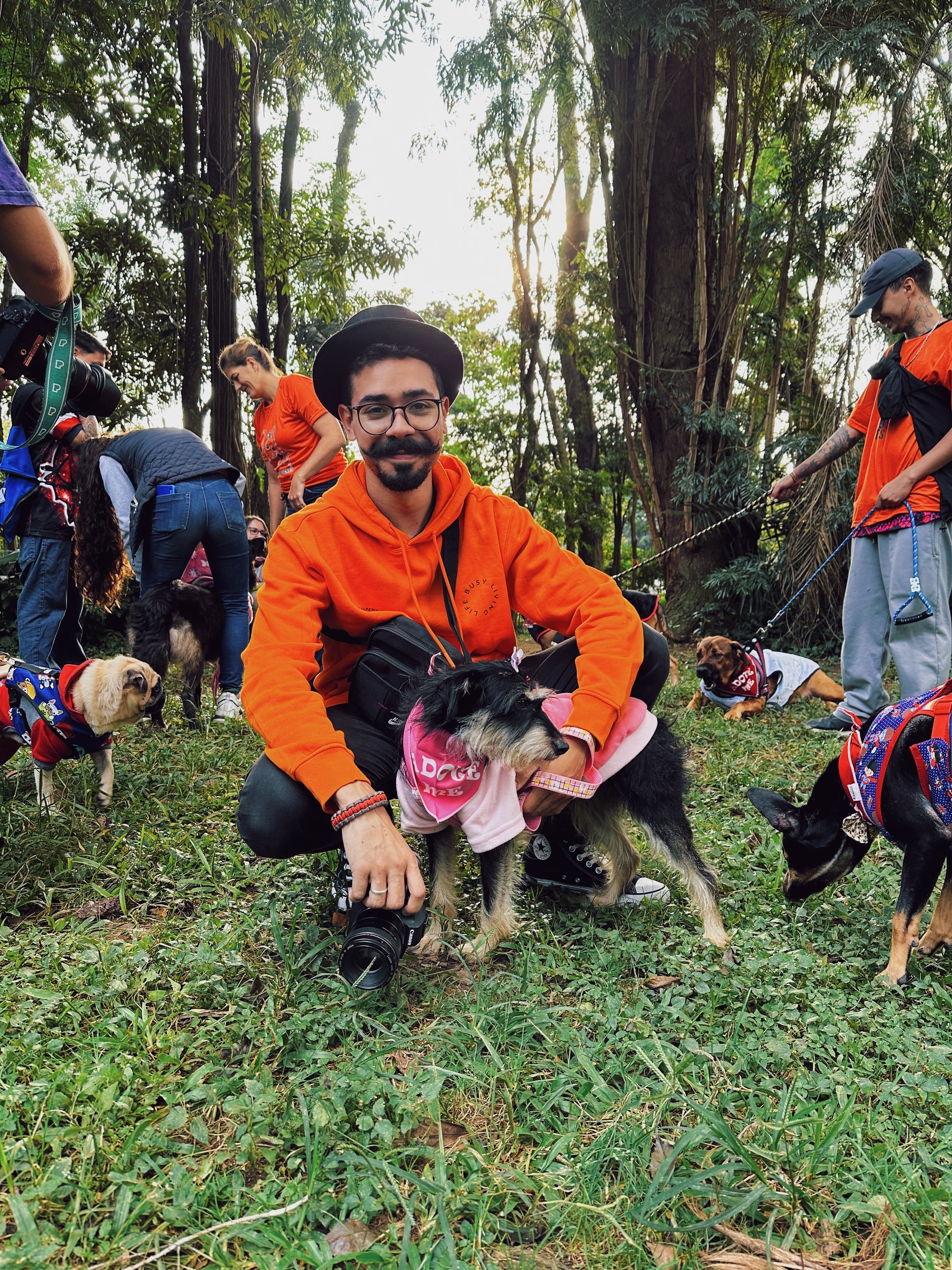 A past breed meetup — a pack of lookalikes and their people